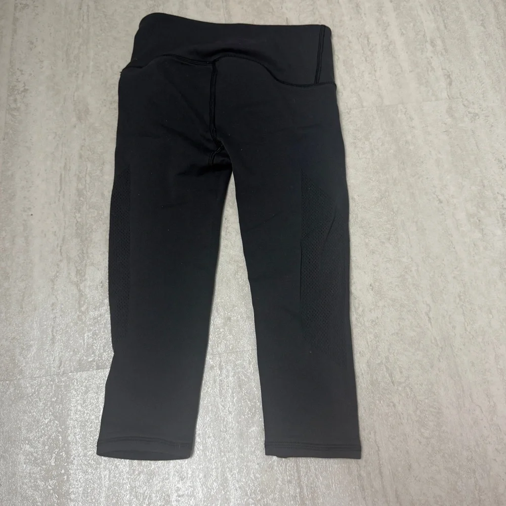 Lululemon Athletica Black crop Leggings Stretchy Performance XS